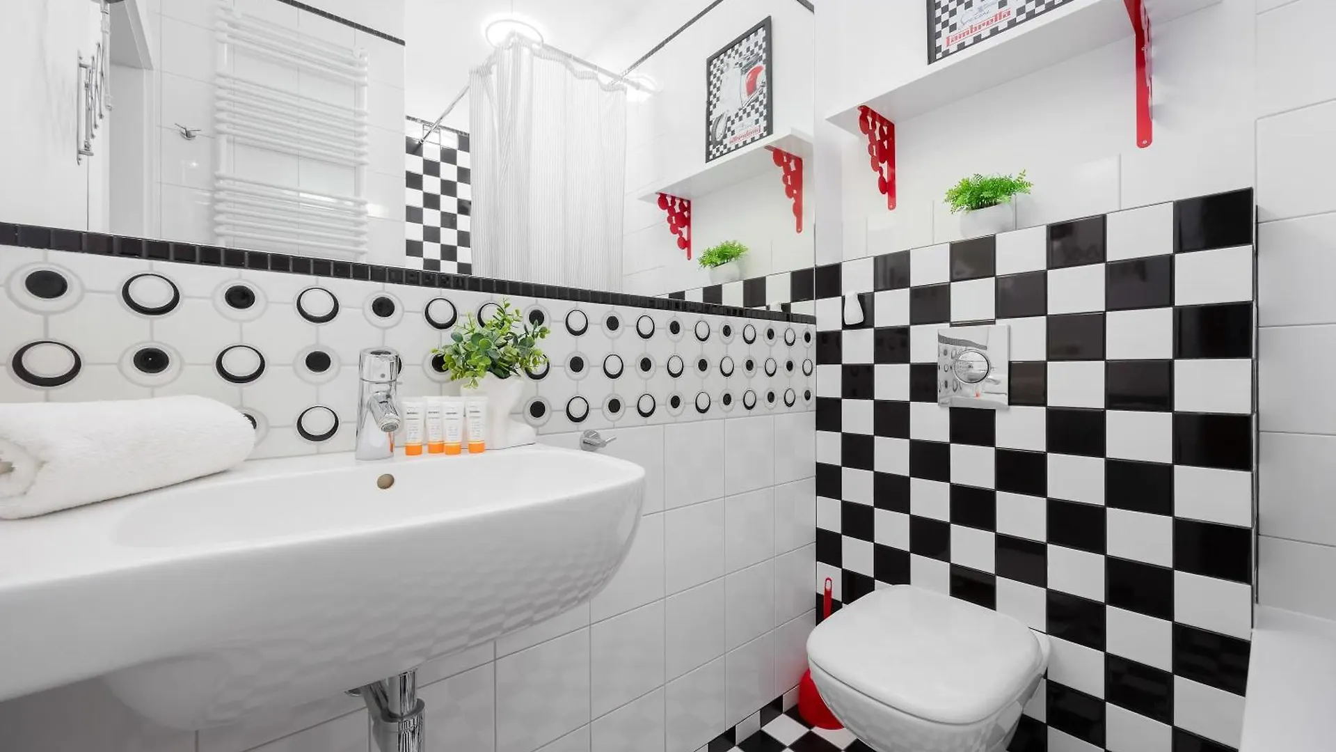 Leszczynska American Retro Apartment With Balcony Warsaw'S Powisle By Noclegi Renters  Warszawa