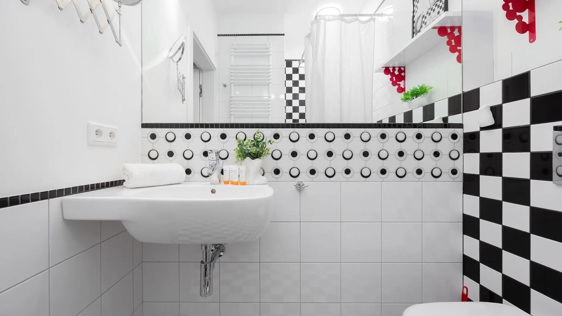 Leszczynska American Retro Apartment With Balcony Warsaw'S Powisle By Noclegi Renters Warsaw
