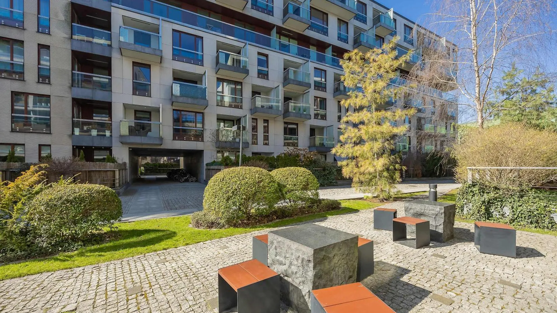 Leszczynska American Retro Apartment With Balcony Warsaw'S Powisle By Noclegi Renters