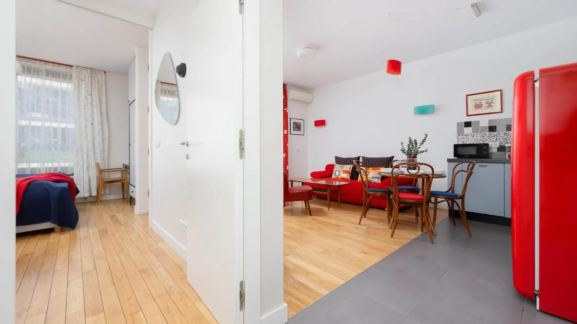Leszczynska American Retro Apartment With Balcony Warsaw'S Powisle By Noclegi Renters  Warsaw