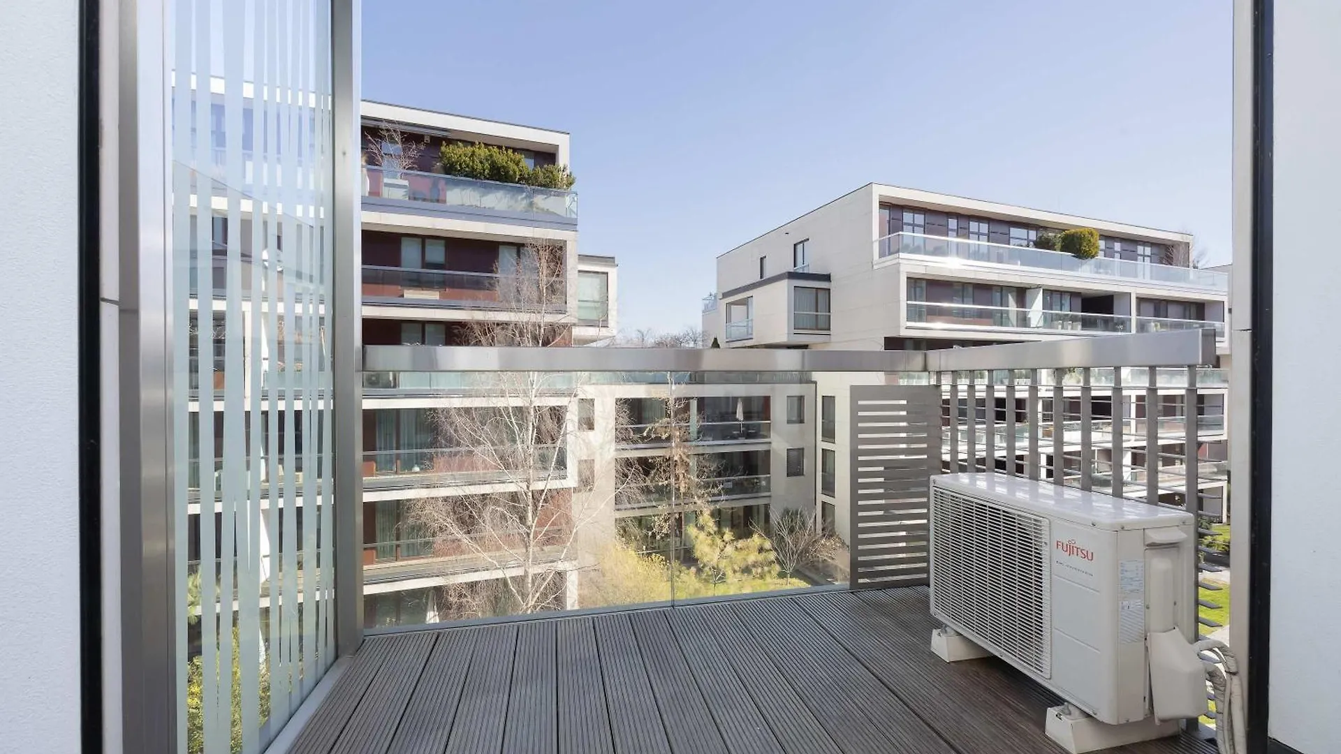 Leszczynska American Retro Apartment With Balcony Warsaw'S Powisle By Noclegi Renters Warsaw