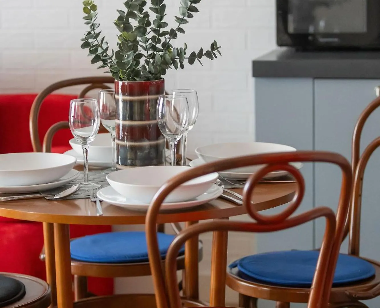 Leszczynska American Retro Apartment With Balcony Warsaw'S Powisle By Noclegi Renters  Warsaw